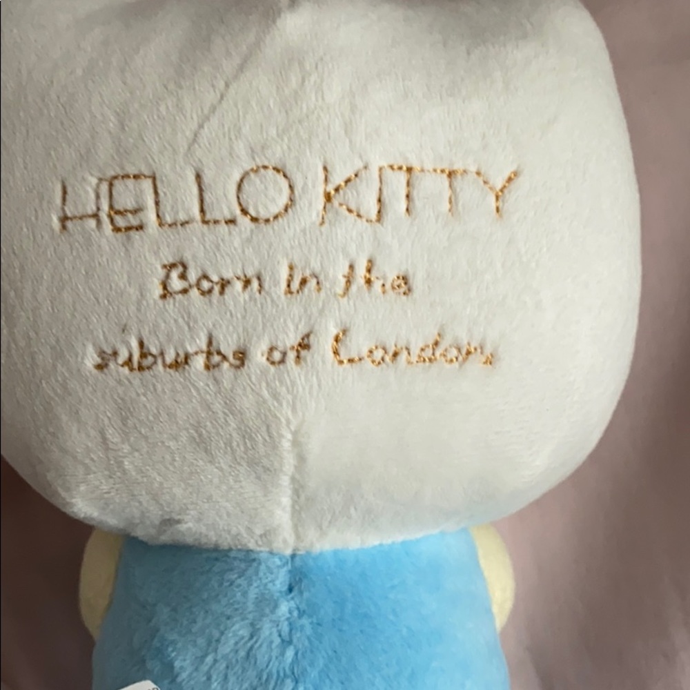 Hello kitty plush - Picture 3 of 3